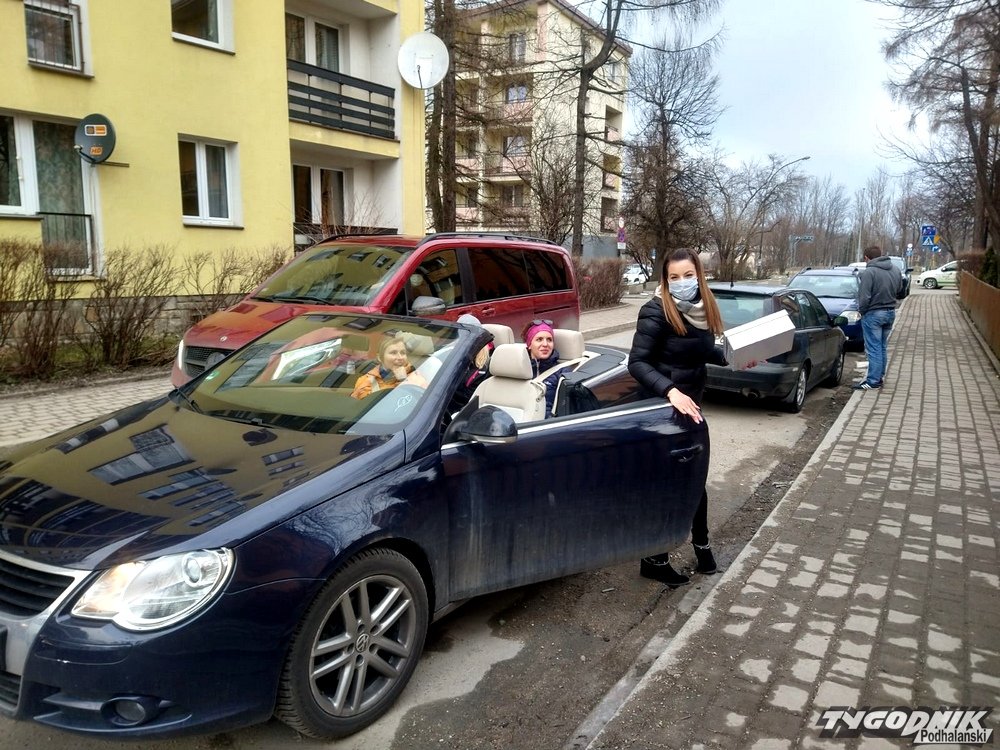 [24tp.pl] Wiosenne dziewczyny pędzą przez Zakopane takim