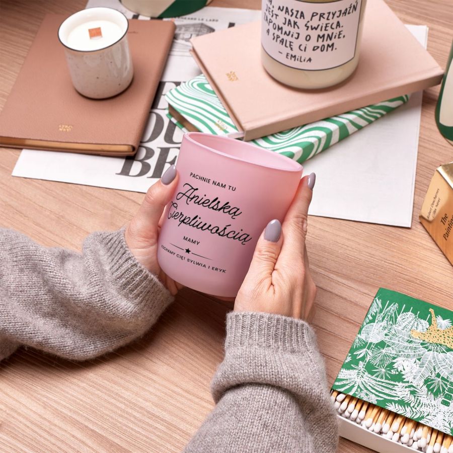 Świeczka różana ANIELSKA CIERPLIWOŚĆ prezent dla mamy Świeczka różana ANIELSKA CIERPLIWOŚĆ prezent dla mamy